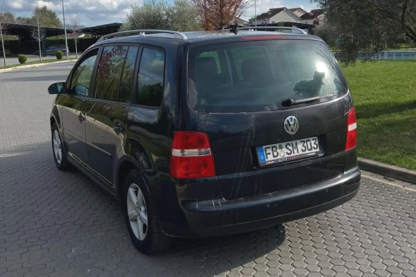 Auto in Vendita a Tirana - 3,700 Euro