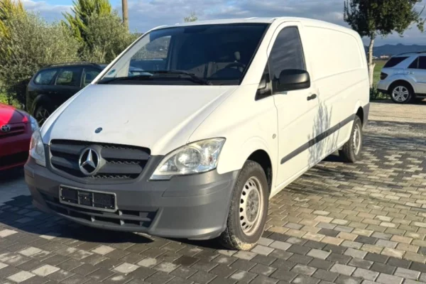 Auto in Vendita a Tirana - 7,800 Euro