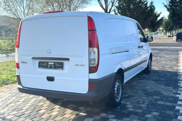 Auto in Vendita a Tirana - 7,800 Euro