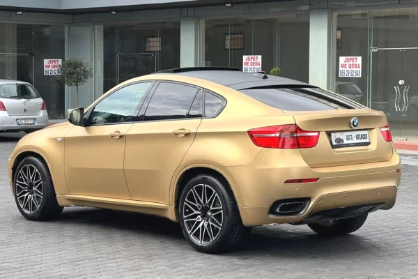 Makina ne shitje ne Fier - 8,500 Euro