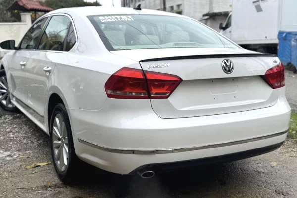 Makina ne shitje ne Tirane - 7,500 Euro