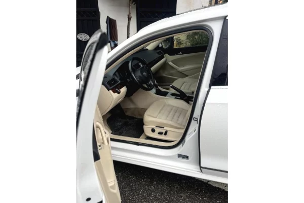 Makina ne shitje ne Tirane - 7,500 Euro