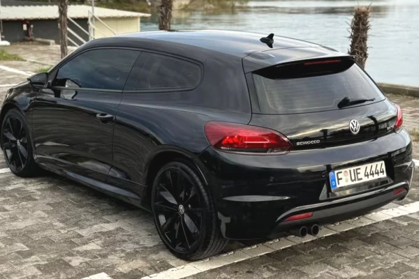 Auto in Vendita a Tirana - 8,500 Euro