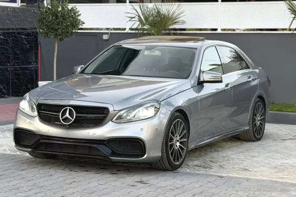 Makina ne shitje ne Fier - 10,900 Euro