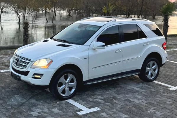 Auto in Vendita a Tirana - 10,500 Euro