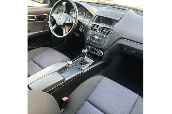 Auto in Vendita a Tirana - 4,700 Euro