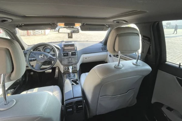 Auto in Vendita a Tirana - 6,700 Euro