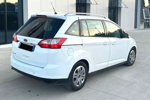 Auto in Vendita a Tirana - 4,700 Euro