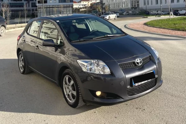 Auto in Vendita a Tirana - 4,500 Euro