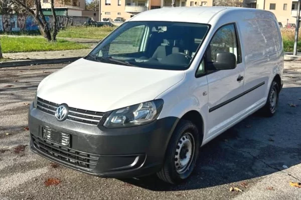 Makina ne shitje ne Durres - 4,600 Euro