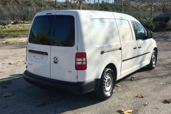 Makina ne shitje ne Durres - 4,600 Euro