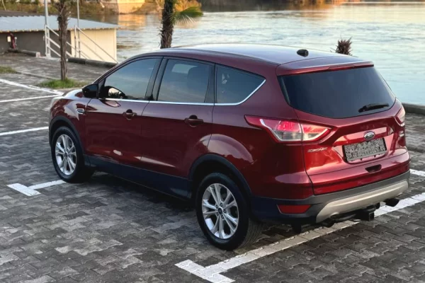 Makina ne shitje ne Tirane - 6,500 Euro