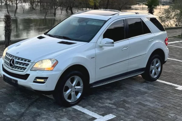 Makina ne shitje ne Tirane - 10,500 Euro