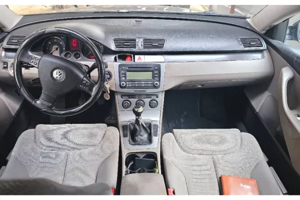 Makina ne shitje ne Fier - 3,500 Euro