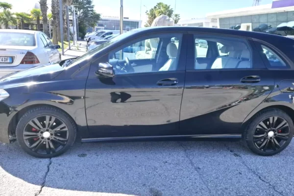 Makina ne shitje ne Fier - 5,900 Euro