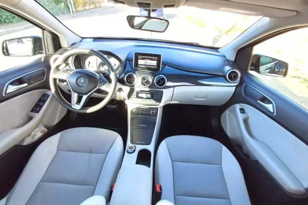 Makina ne shitje ne Fier - 5,900 Euro