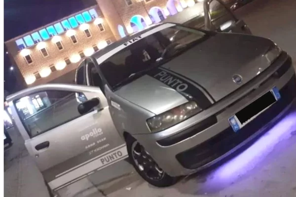 Makina ne shitje ne Tirane - 800 Euro