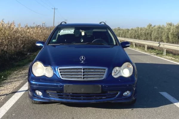 Makina ne shitje ne Tirane - 3,800 Euro