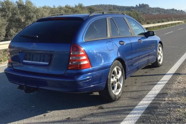 Makina ne shitje ne Tirane - 3,800 Euro