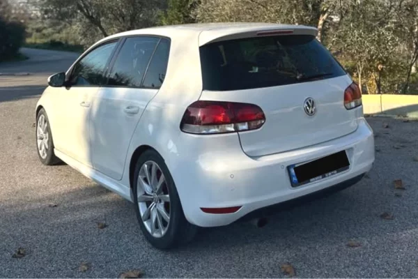 Makina ne shitje ne Tirane - 5,300 Euro