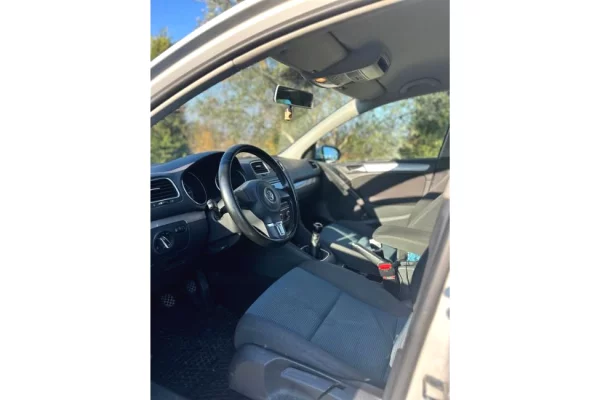 Makina ne shitje ne Tirane - 5,300 Euro