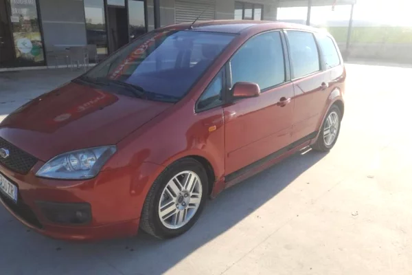 Cars for sale in Tirana - 2,600 Euro