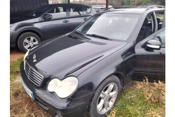 Cars for sale in Tirana - 3,900 Euro