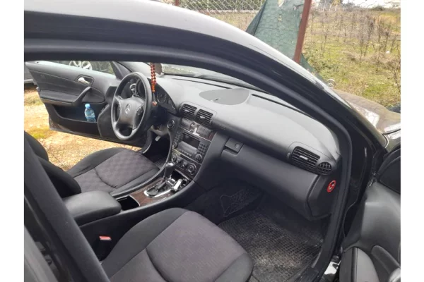 Cars for sale in Tirana - 3,900 Euro