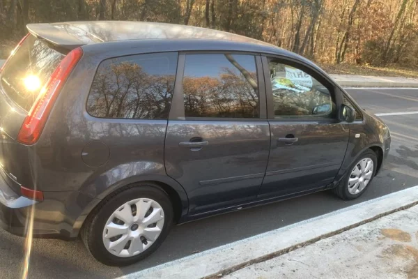 Cars for sale in Tirana - 2,800 Euro