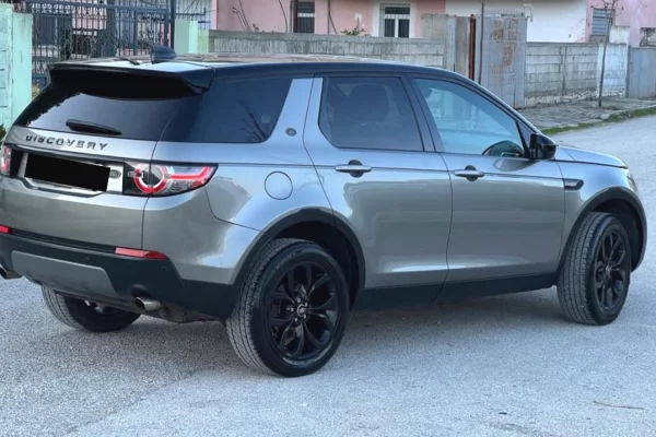 Makina ne shitje  ne Berat - 13,500 Euro