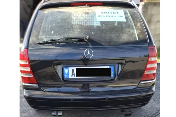 Makina ne shitje  ne Tirane - 4,000 Euro
