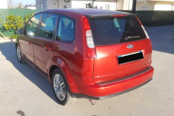 Cars for sale  in Tirana - 2,600 Euro