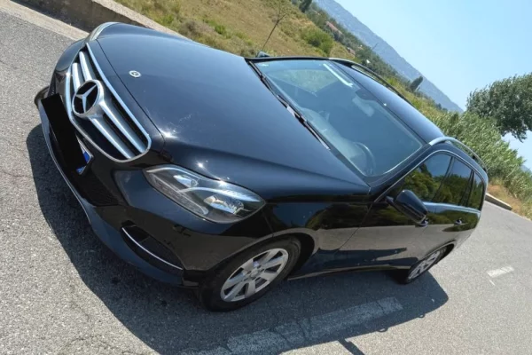 Makina ne shitje  ne Tirane - 15,000 Euro