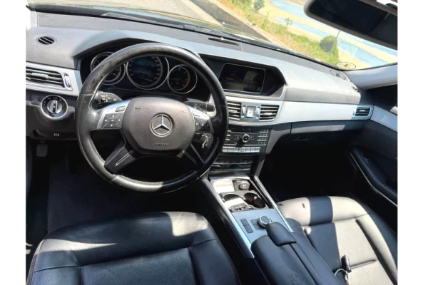 Makina ne shitje  ne Tirane - 15,000 Euro