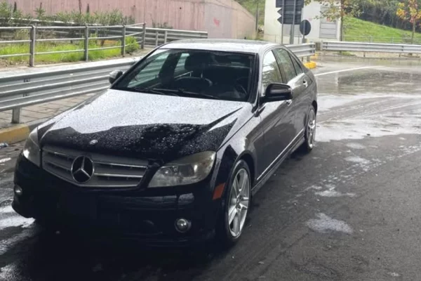 Makina ne shitje  ne Tirane - 5,700 Euro