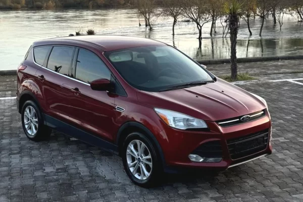 Makina ne shitje  ne Tirane - 6,500 Euro