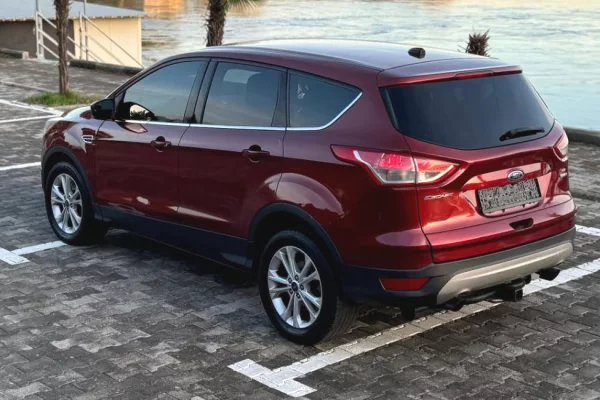 Makina ne shitje  ne Tirane - 6,500 Euro