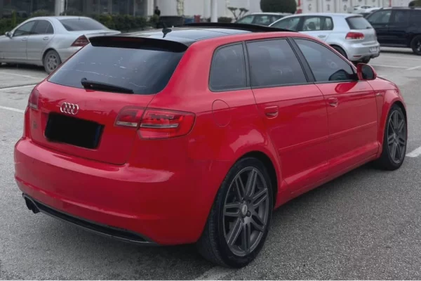 Makina ne shitje  ne Tirane - 6,700 Euro