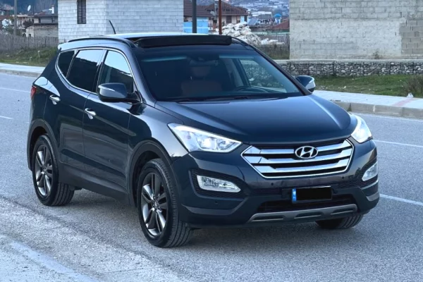 Makina ne shitje  ne Tirane - 12,900 Euro