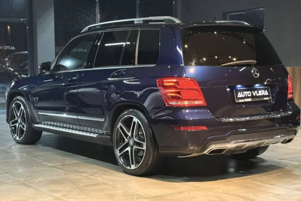 Makina ne shitje  ne Tirane - 17,800 Euro