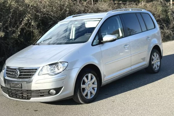 Makina ne shitje  ne Tirane - 4,700 Euro