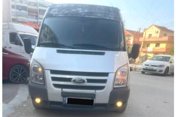 Makina ne shitje  ne Tirane - 8,700 Euro