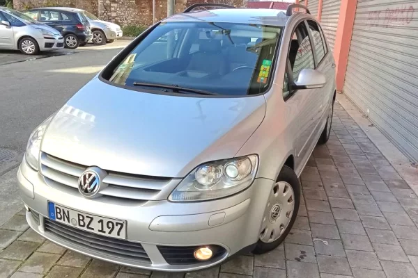 Makina ne shitje  ne Tirane - 3,800 Euro