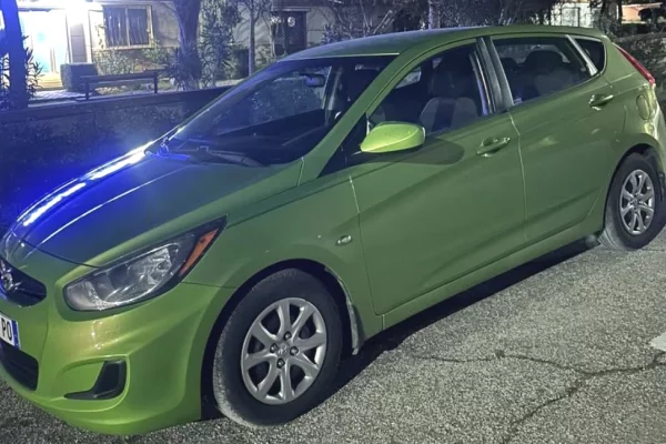 Makina ne shitje  ne Tirane - 4,300 Euro