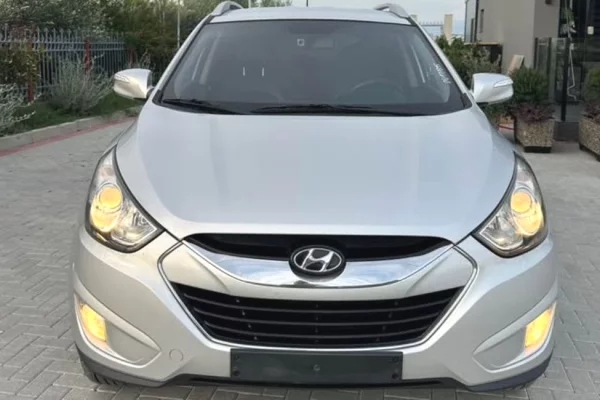 Makina ne shitje  ne Fier - 6,999 Euro