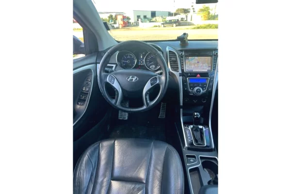 Makina ne shitje  ne Fier - 6,900 Euro