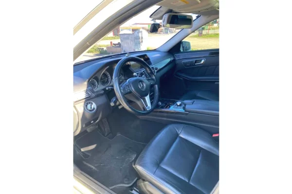 Makina ne shitje  ne Fier - 8,700 Euro