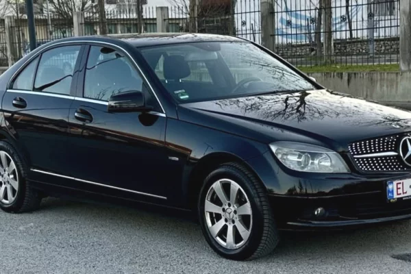 Makina ne shitje  ne Tirane - 5,500 Euro