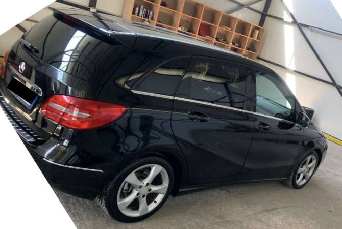 Makina ne shitje  ne Tirane - 6,000 Euro