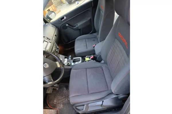 Makina ne shitje  ne Tirane - 4,500 Euro